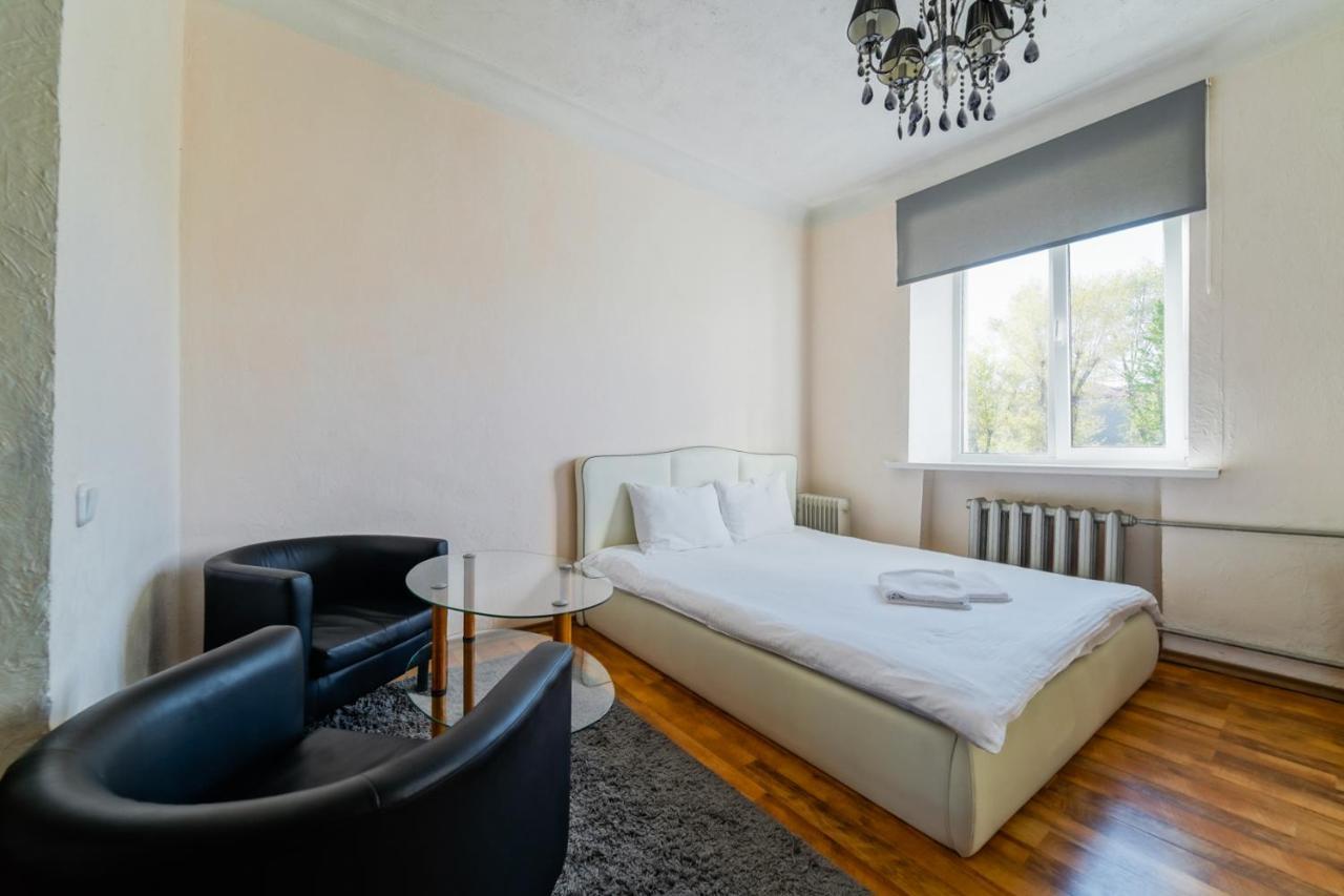 In The Center Of Minsk Apartment ภายนอก รูปภาพ